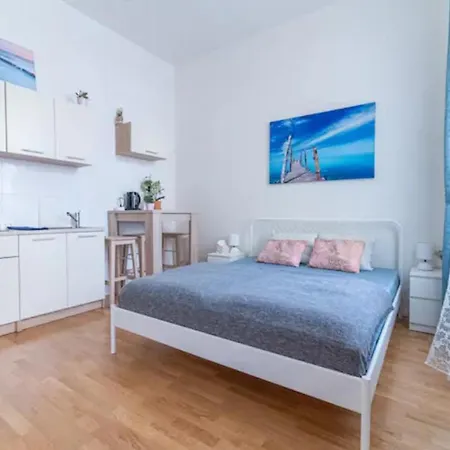 Favorite Apartment In The Center Of Prague 1 Экстерьер фото